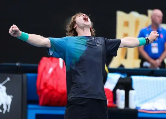 1年内14次击溃国乒，2次打败世界冠军，她已成为女乒队一大隐患