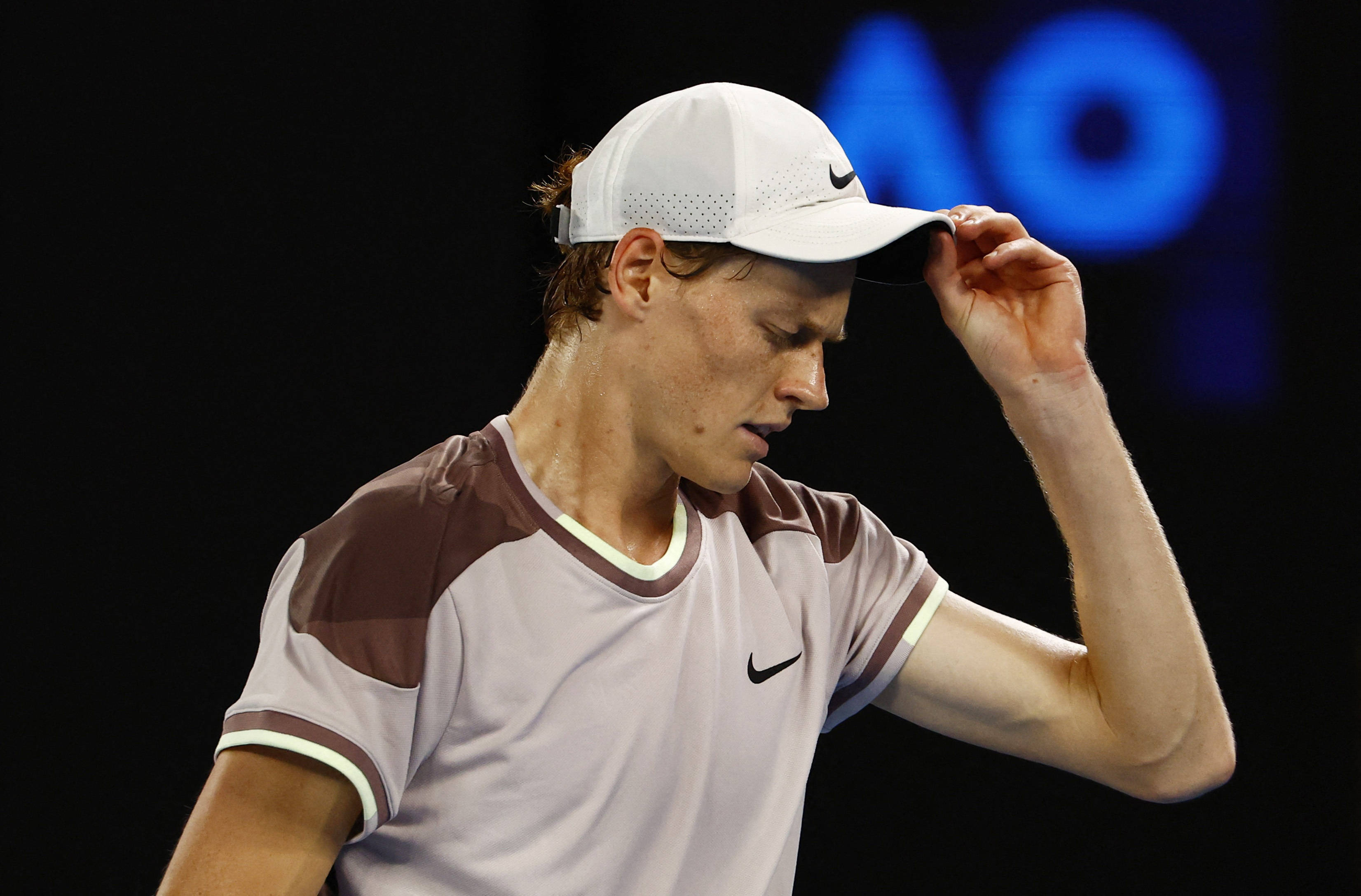 表现感到高 表现感到高